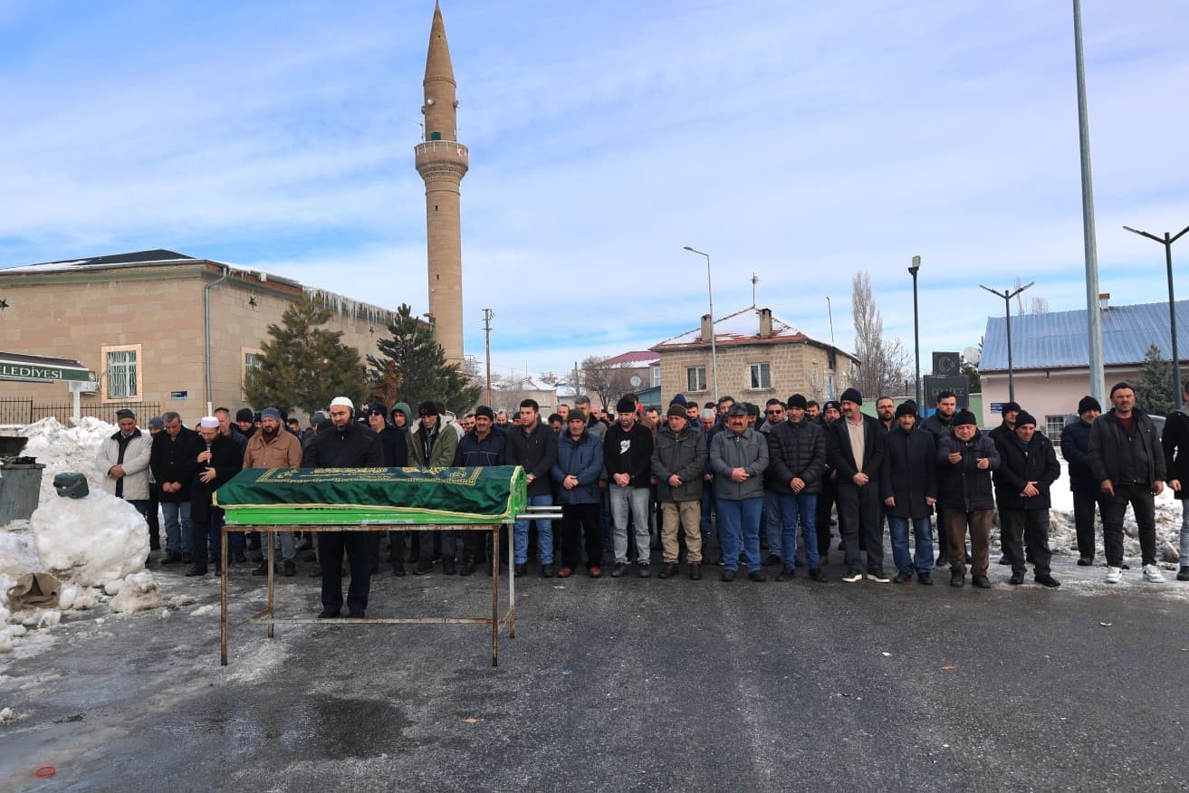 dus sonrasi fenalasip hayatini kaybeden cocuk topraga verildi 3 crQdebyf