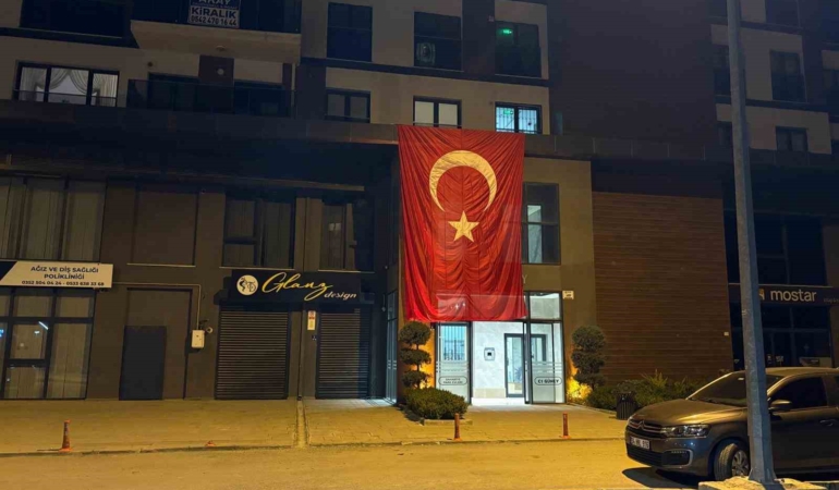 dusen-ucaktaki-sehitlerin-sehadet-haberi-kayserideki-ailelerine-verildi-hLqedg63.jpg