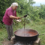 dutlarin-pekmeze-donusen-zahmetli-yolculugu-nLbRFmwZ.jpg