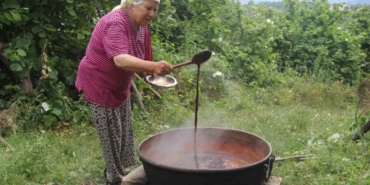dutlarin-pekmeze-donusen-zahmetli-yolculugu-nLbRFmwZ.jpg