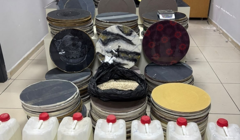 duvar-saatlerinden-48-kilodan-fazla-uyusturucu-cikti-4-tutuklama-OehgcdwA.jpg