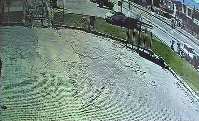 duvara carpan ehliyetsiz soforun planini guvenlik kamerasi bozdu 0 f7y87ukH