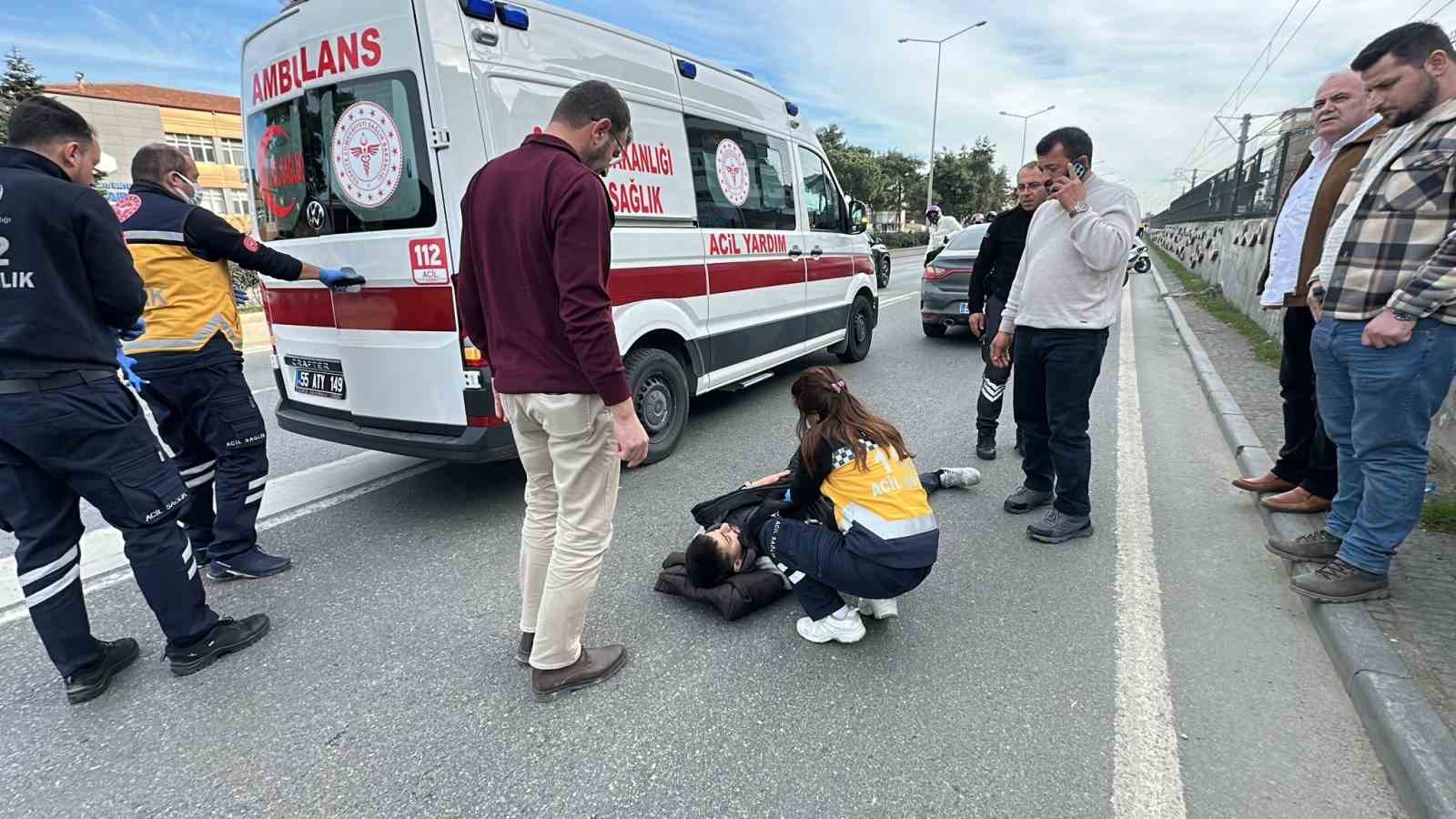 Duvara çarpan motokurye yaralandı 6 duvara carpan motokurye yaralandi 2 7Ofy5leS