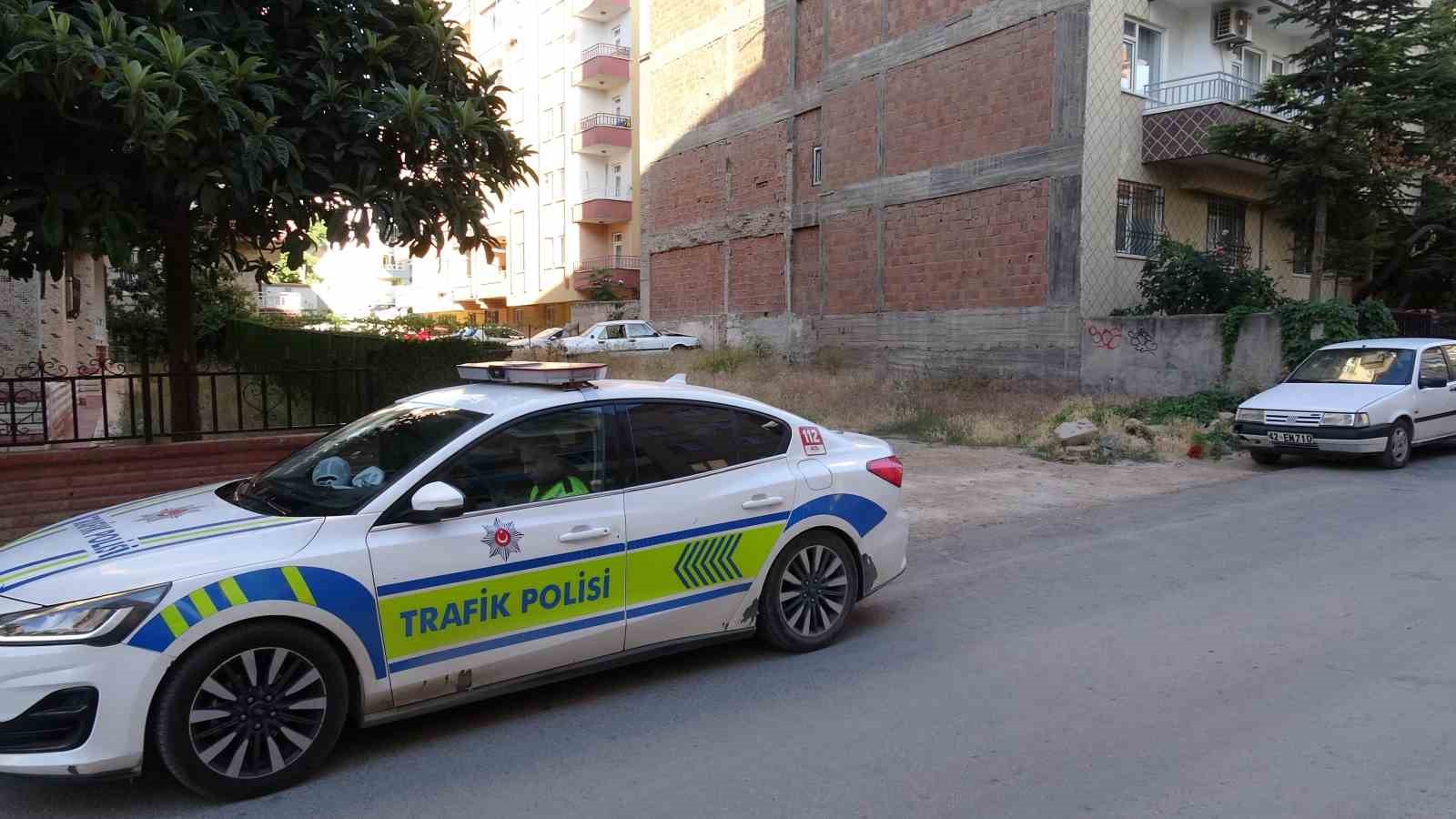 Duvara çarpan otomobilin sürücüsü kayıplara karıştı 5 duvara carpan otomobilin surucusu kayiplara karisti 1 PRw7jUqj