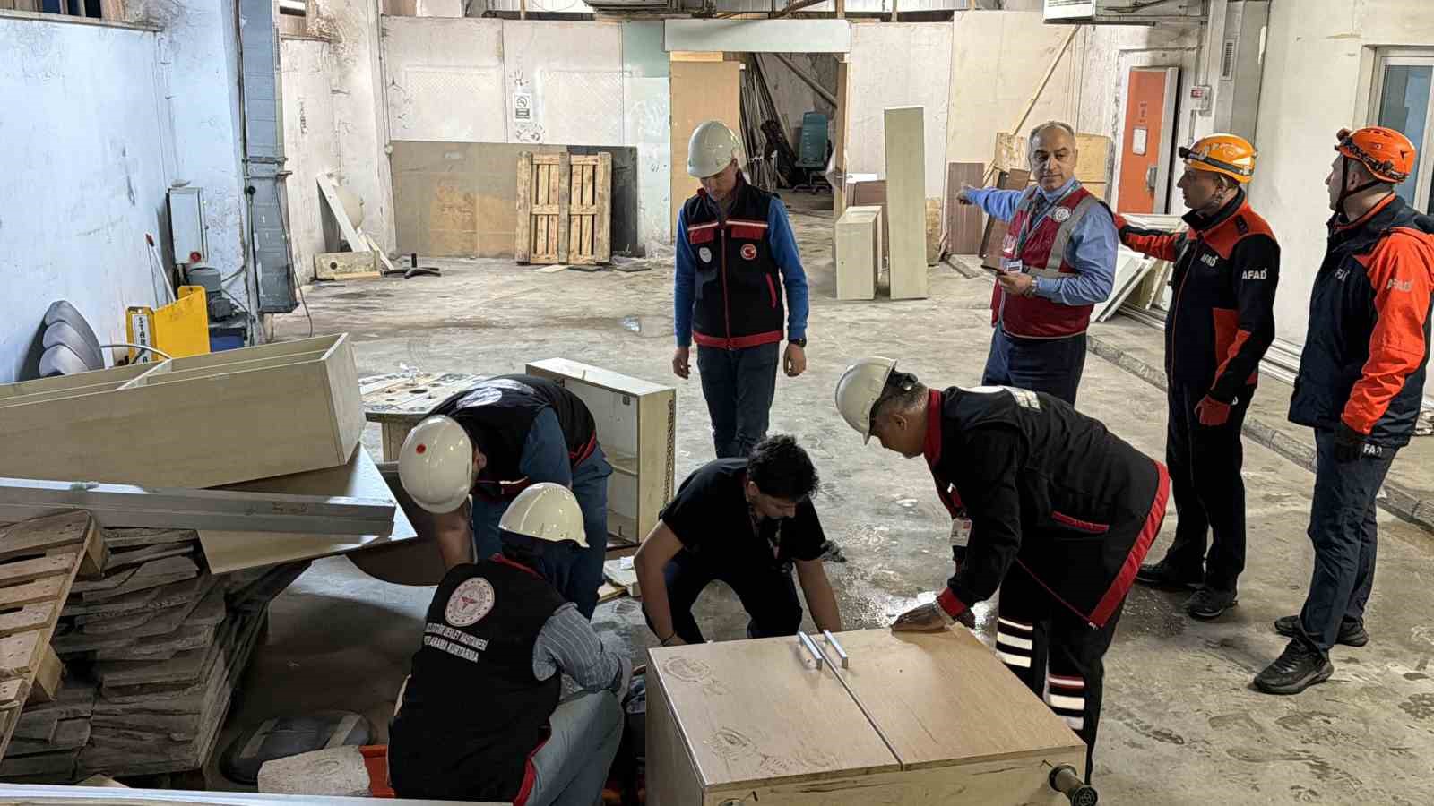duzce ataturk devlet hastanesinde deprem tatbikati gercegi aratmadi 0 Jg3IAIQ8