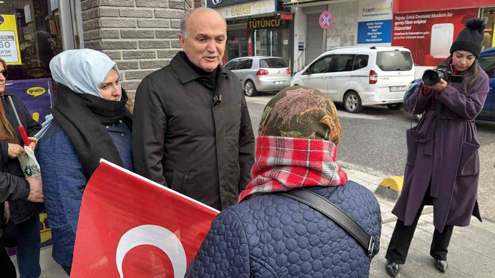 duzce birlik oldu sokaklar turk bayraklari ile donatildi 3 B68KyRpT