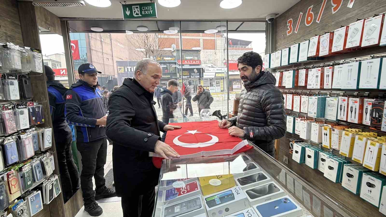 duzce birlik oldu sokaklar turk bayraklari ile donatildi 4 csydW5lw