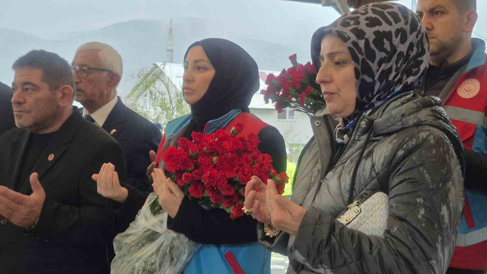 duzce depreminin 26 yilinda acilar hala taze 4 ElaUAEnS