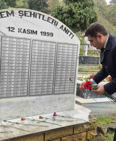 duzce-depreminin-26-yilinda-acilar-hala-taze-RFfdIc5O.jpg