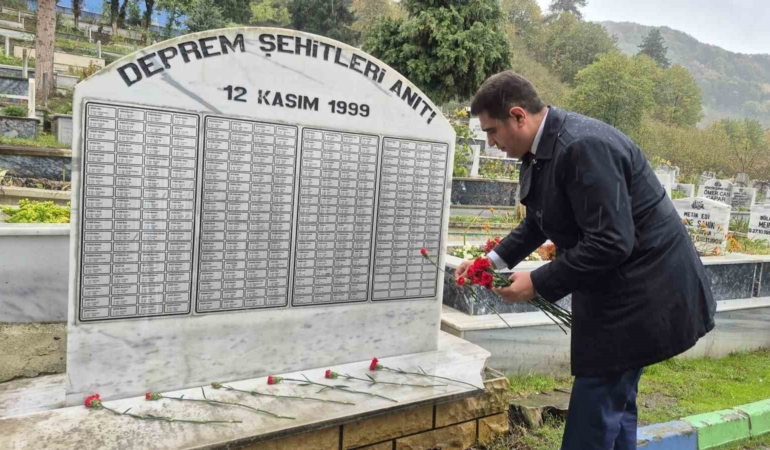 duzce-depreminin-26-yilinda-acilar-hala-taze-RFfdIc5O.jpg