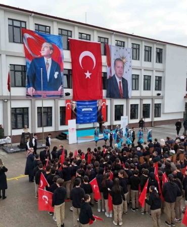 duzce-egitim-ogretimde-otobana-cikacak-zFLm5DiD.jpg