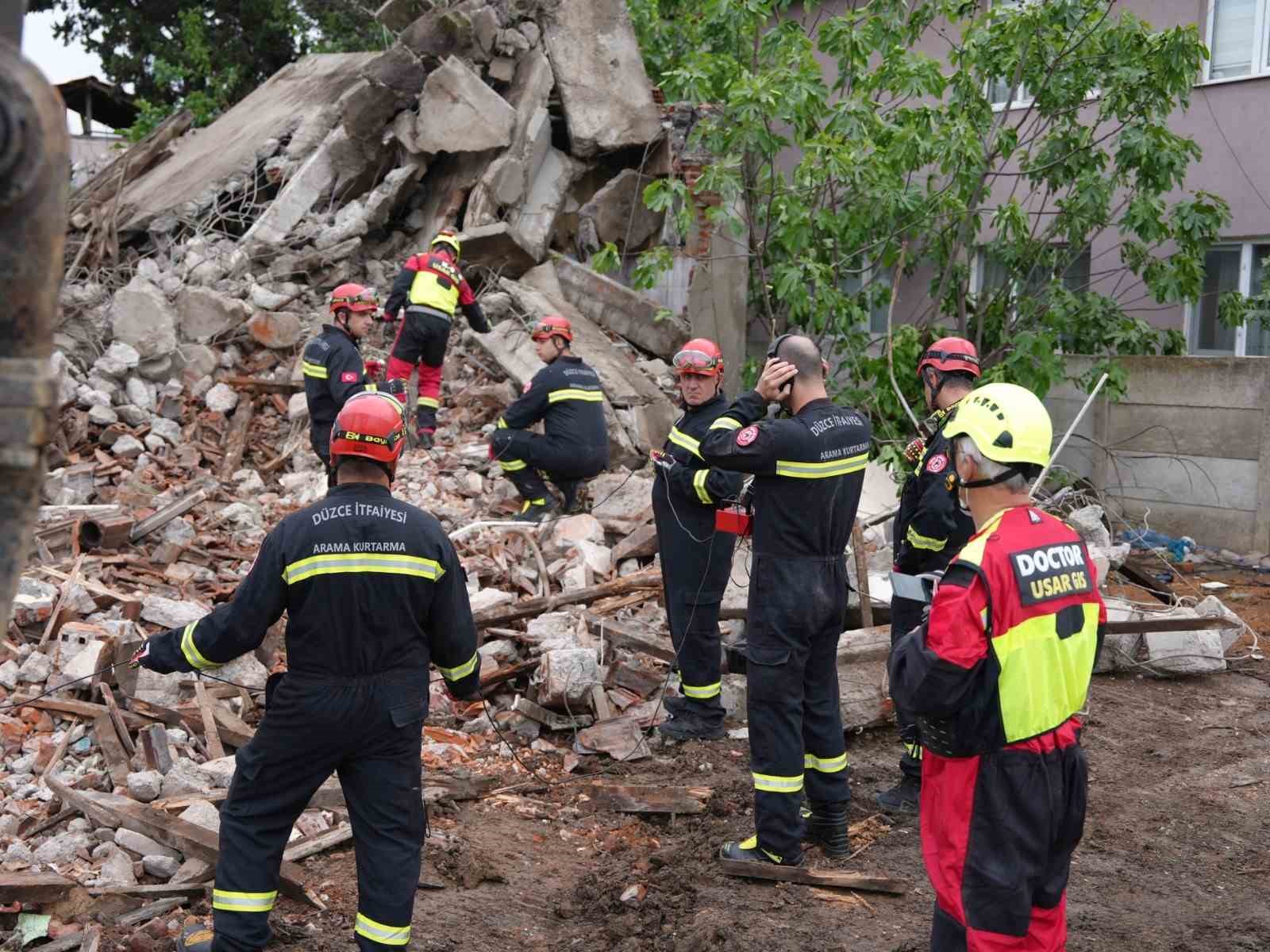 duzce itfaiyesine fransadan arama kurtarma destegi 6 pTGsSOFE