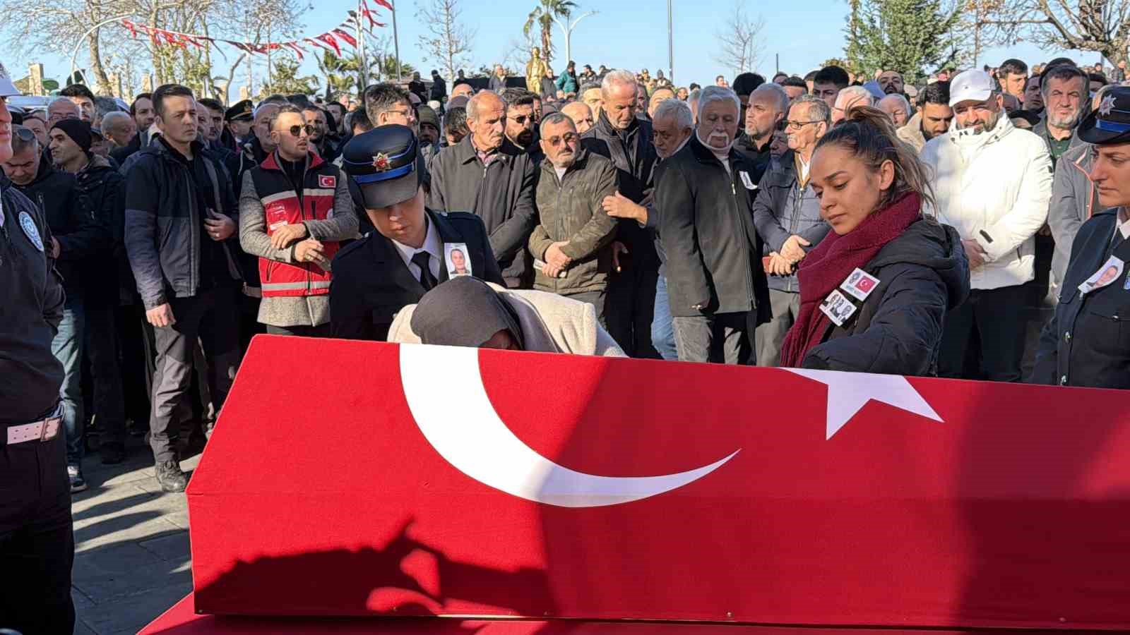 duzce sehit turgut kulunku son yolculuguna ugurluyor 1 HAv5OqTk
