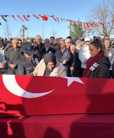 duzce-sehit-turgut-kulunku-son-yolculuguna-ugurluyor-pXSgnqKp.jpg