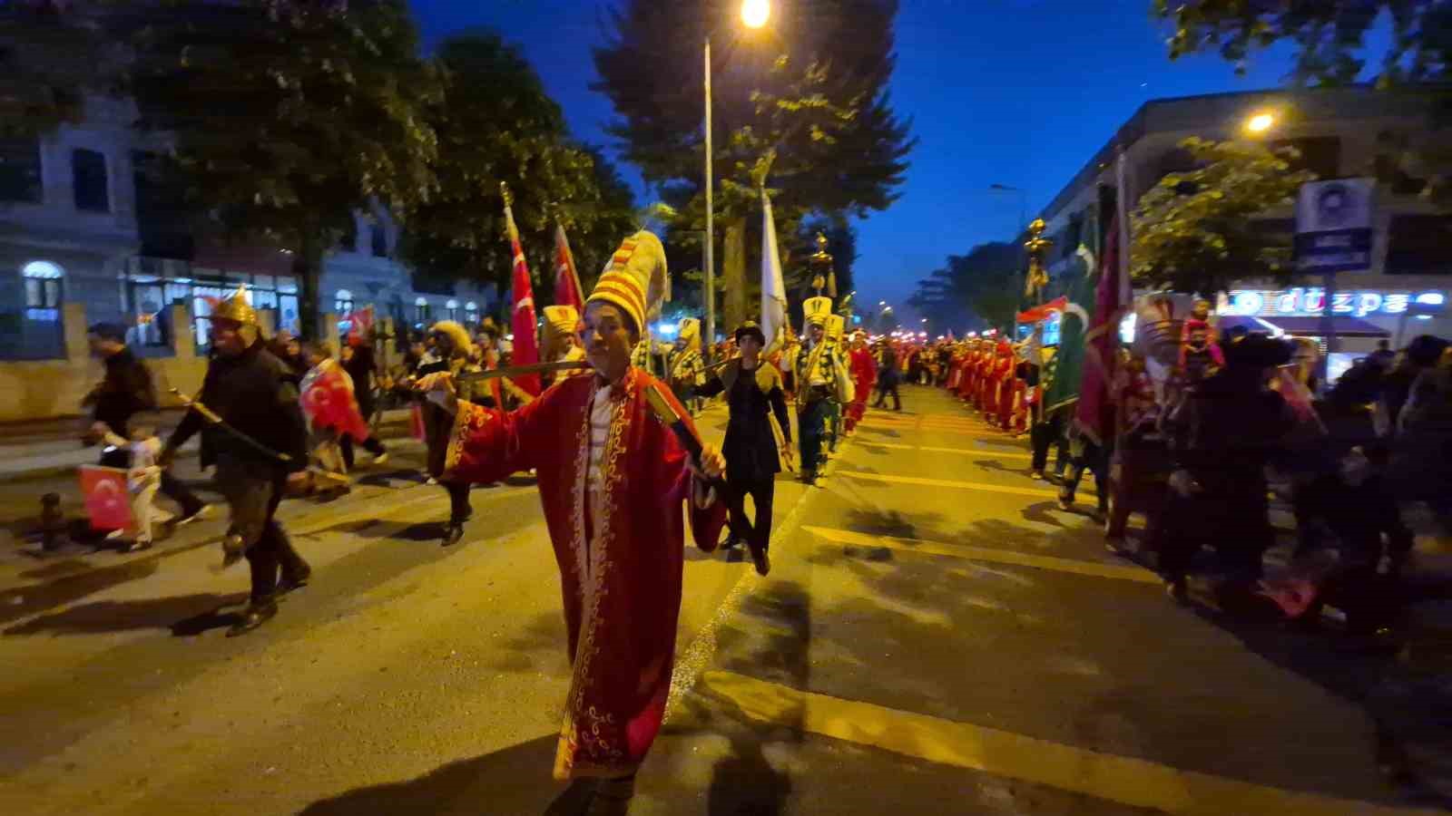 duzcede 19 mayis coskusu fener alayi ile basladi 2 OyFdifaf