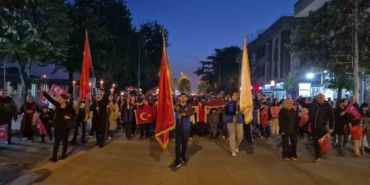 duzcede-19-mayis-coskusu-fener-alayi-ile-basladi-ZJyrgtcU.jpg