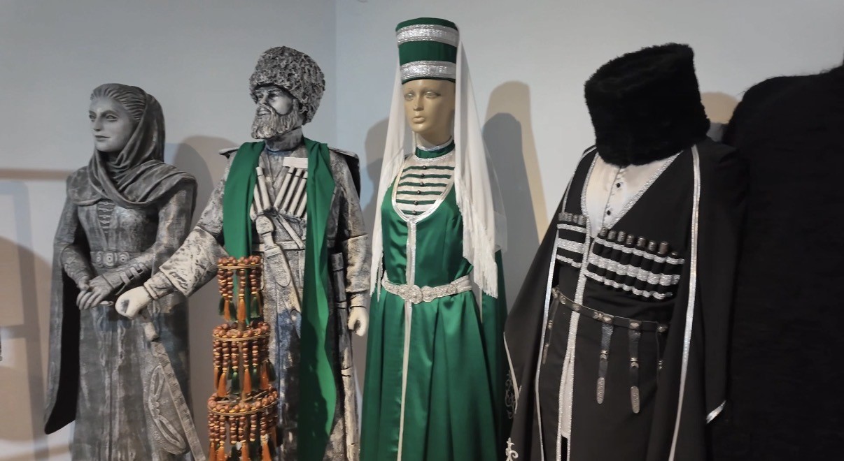 Düzce’de Çerkes gecesi yoğun ilgi gördü 9 duzcede cerkes gecesi yogun ilgi gordu 5 FUztHM5k