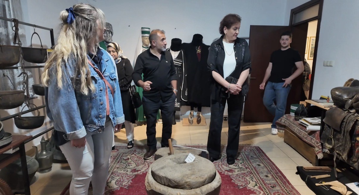 Düzce’de Çerkes gecesi yoğun ilgi gördü 11 duzcede cerkes gecesi yogun ilgi gordu 7