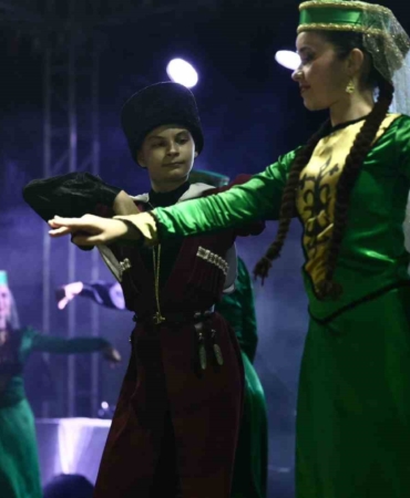 duzcede-cerkes-gecesi-yogun-ilgi-gordu-ghlwkSsC.jpg