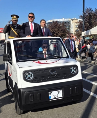 duzcede-cumhuriyet-bayrami-etkinliklerinde-bir-ilk-yasandi-eYOW7a11.jpg