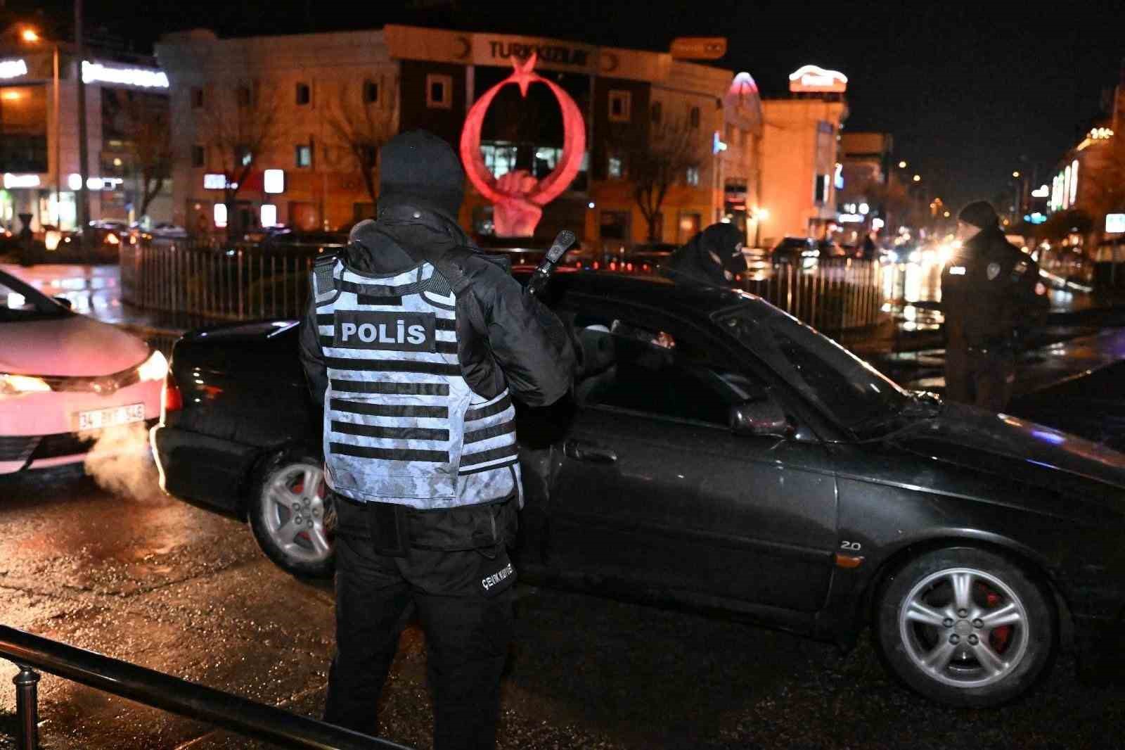 duzcede denetimde 4 bin 159 kisi sorgulandi 1 3plP8R2L