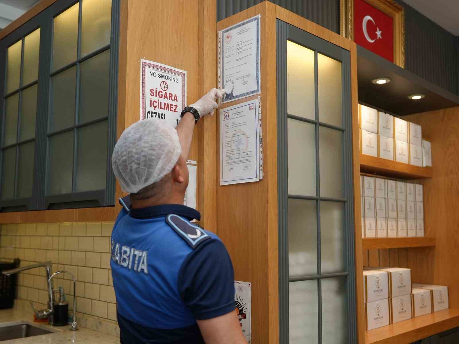 Düzce’de fırın ve pasta imalat ve satış noktaları denetlendi 6 duzcede firin ve pasta imalat ve satis noktalari denetlendi 2 QlUIRICO