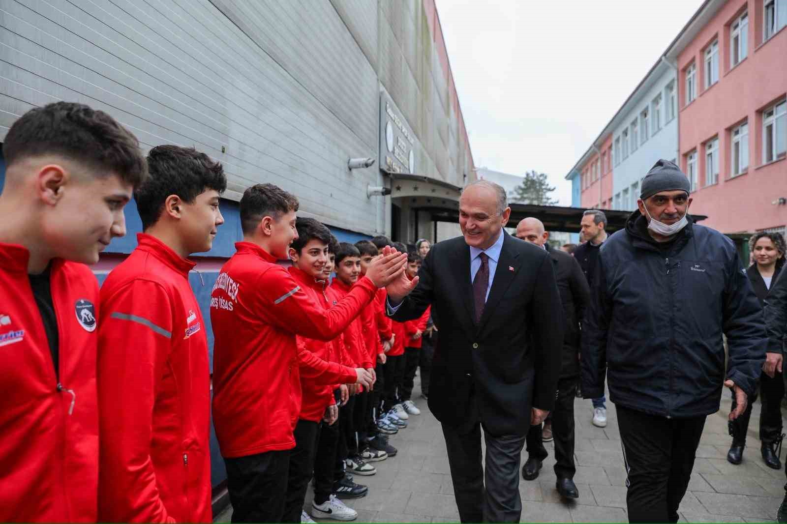 duzcede gurescilere spor malzemeleri dagitildi 3 184AMC1j