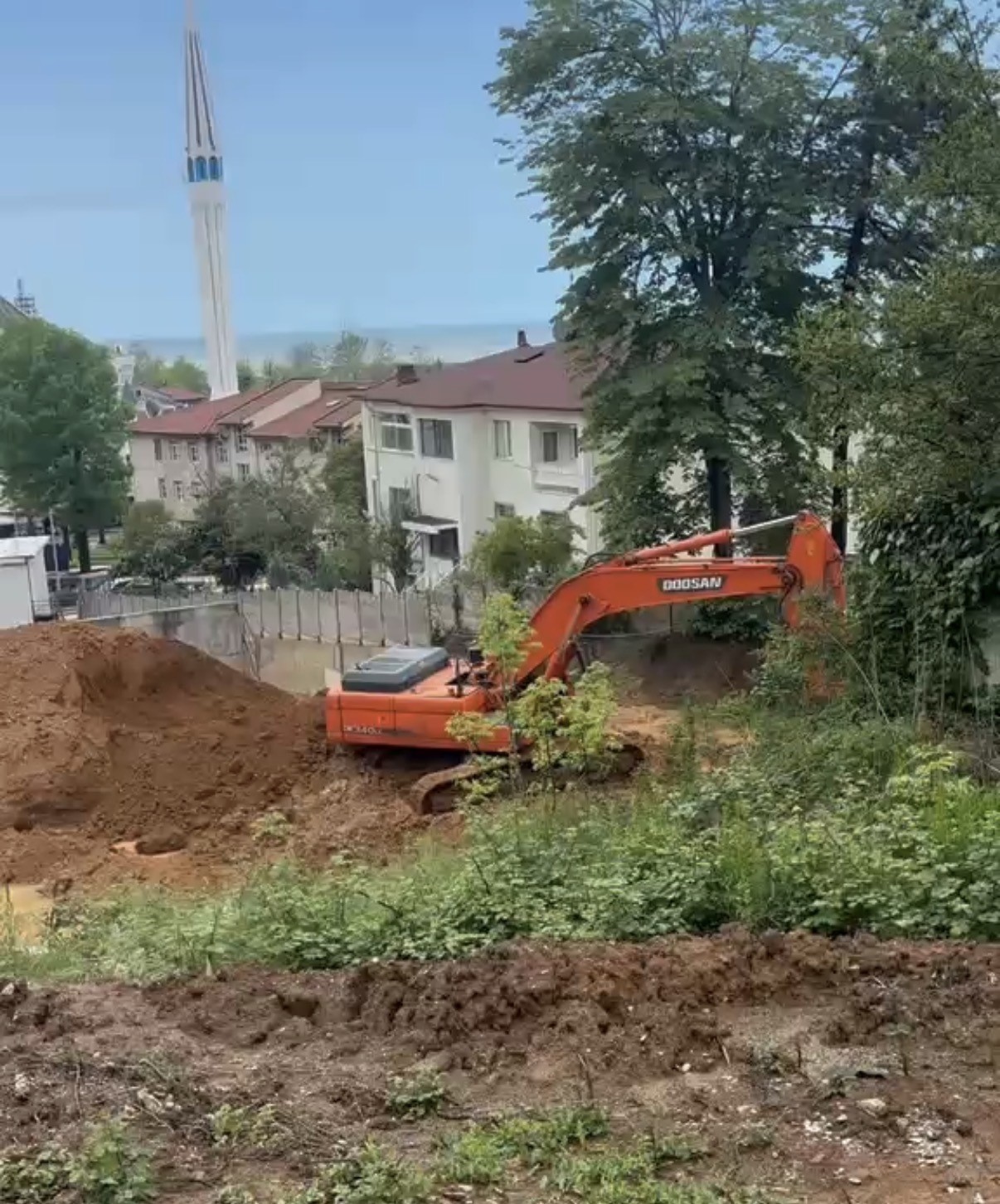 duzcede insaat alaninda toprak kaydi bina sakinleri sokaga dokuldu 0 X6WgCR65