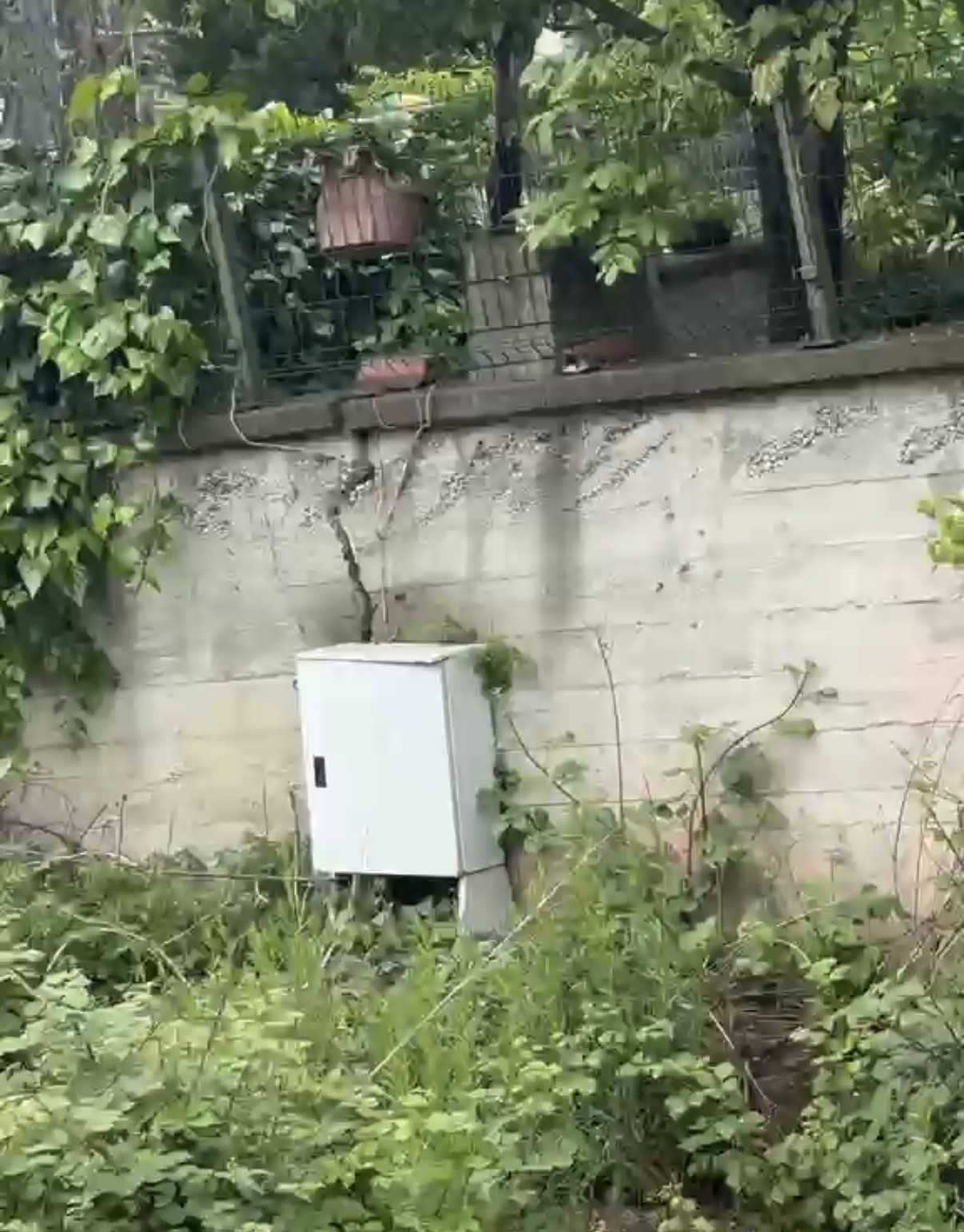 duzcede insaat alaninda toprak kaydi bina sakinleri sokaga dokuldu 3 b2tUEVhX