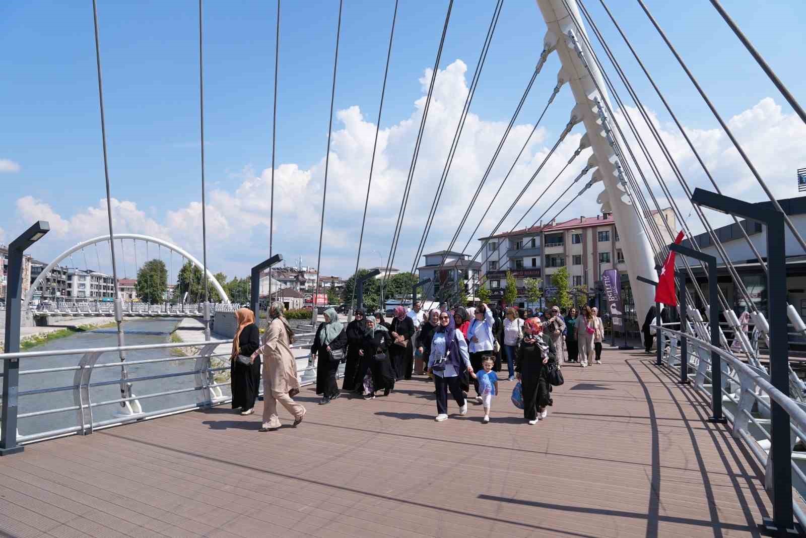 Düzce’de kadınlar keşifte 4 duzcede kadinlar kesifte 0 iqWNikRs