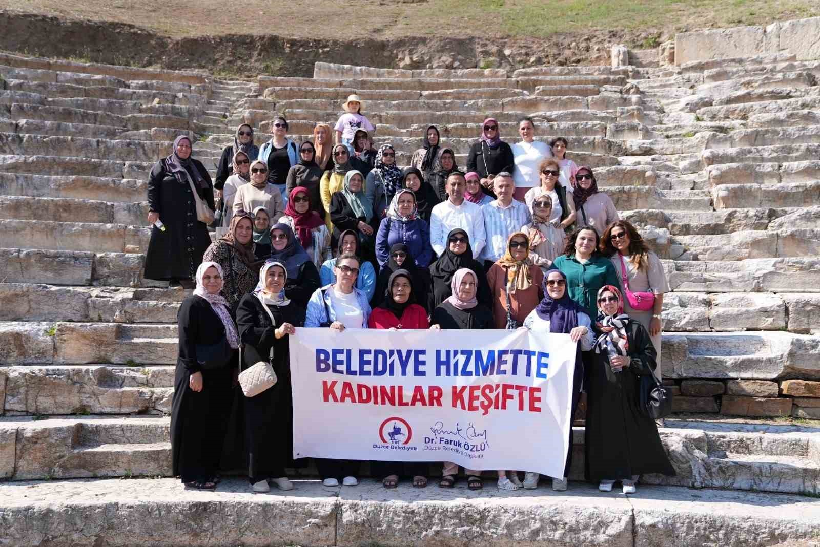 Düzce’de kadınlar keşifte 8 duzcede kadinlar kesifte 4 wkrtGPK7