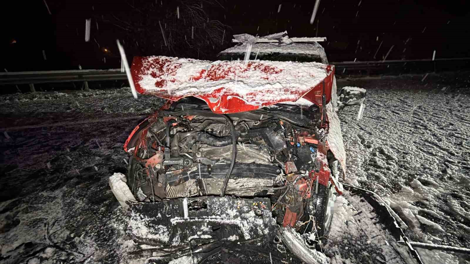 duzcede kafa kafaya carpisan araclar hurdaya dondu 7 yarali 4 Q5B7sKvC