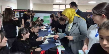 duzcede-minik-yazarlar-imza-gunu-yapti-DeJ7LPYK.jpg