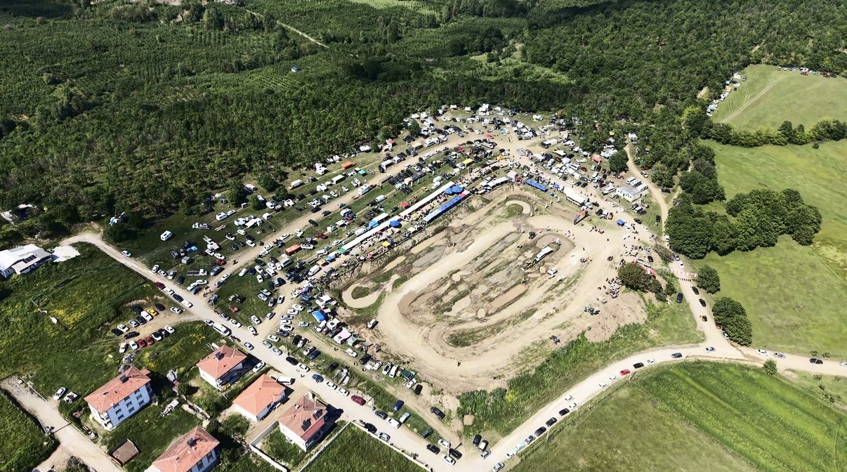 duzcede off road festivali nefes kesti 60 arac zorlu parkurda yaristi 10 k8VsJtfq