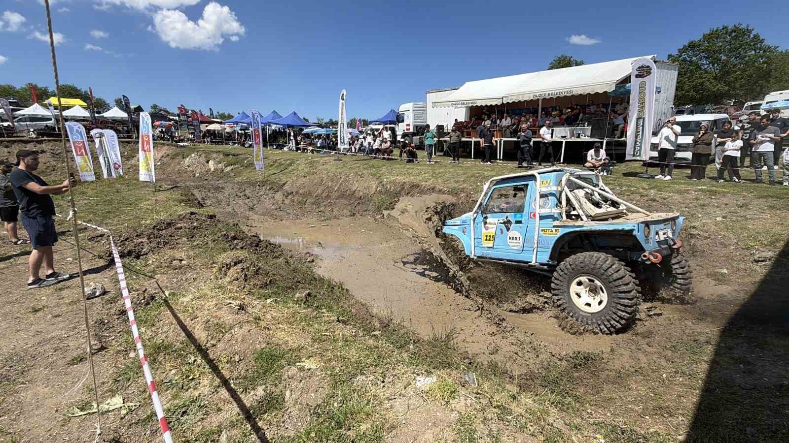 duzcede off road festivali nefes kesti 60 arac zorlu parkurda yaristi 11 anSFYwuO