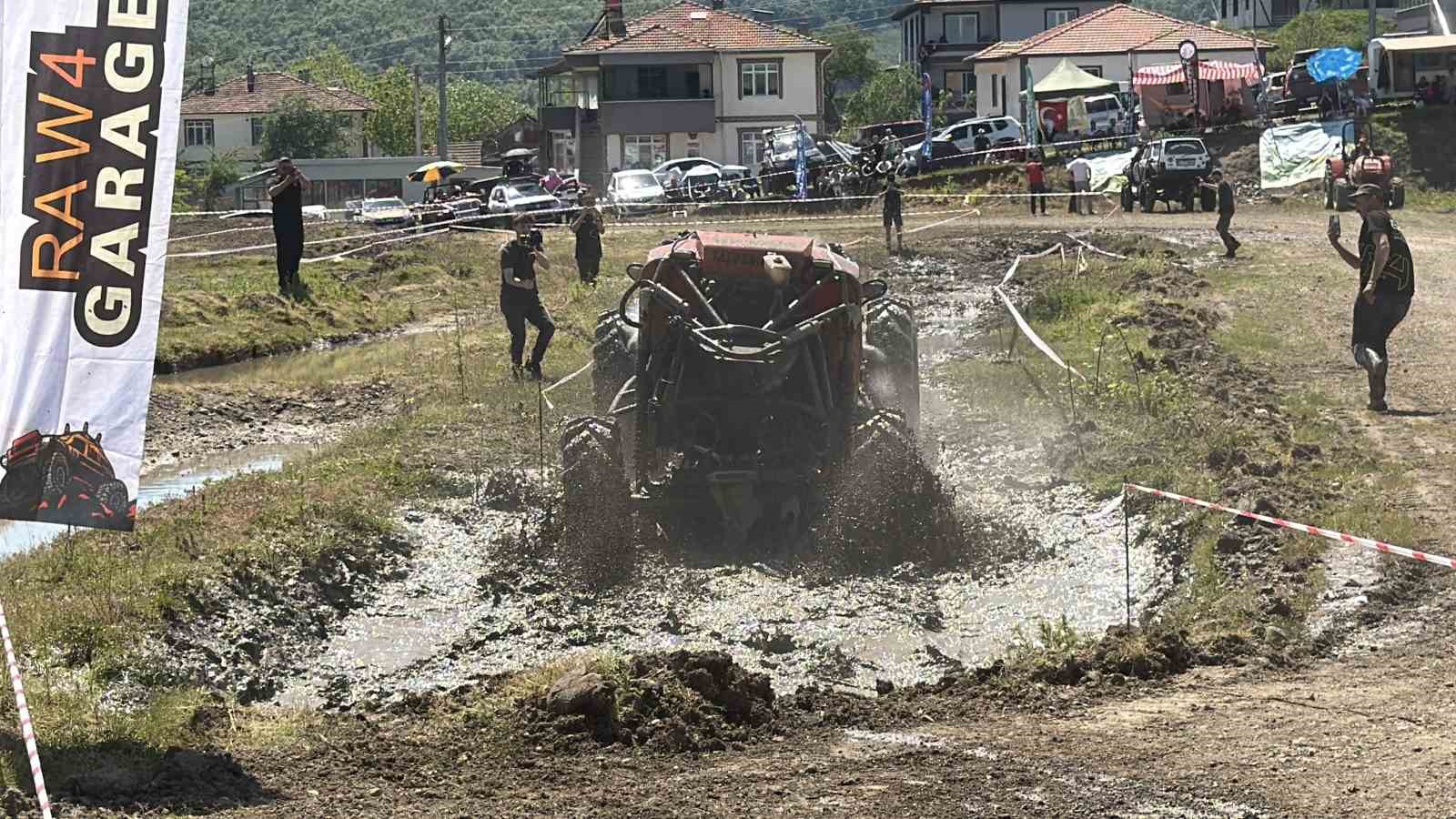 duzcede off road festivali nefes kesti 60 arac zorlu parkurda yaristi 6