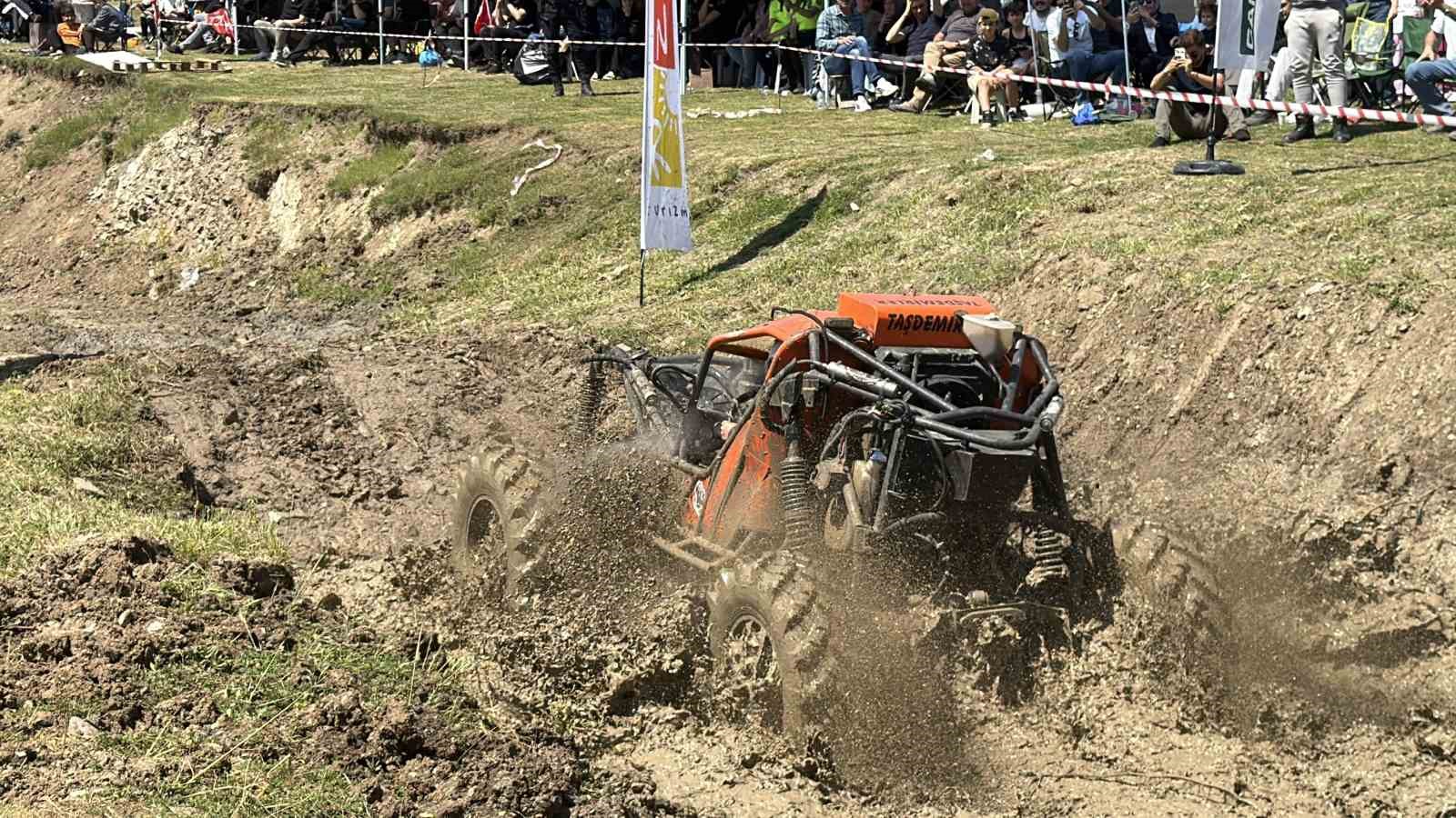 duzcede off road festivali nefes kesti 60 arac zorlu parkurda yaristi 7 sB2NTpuL