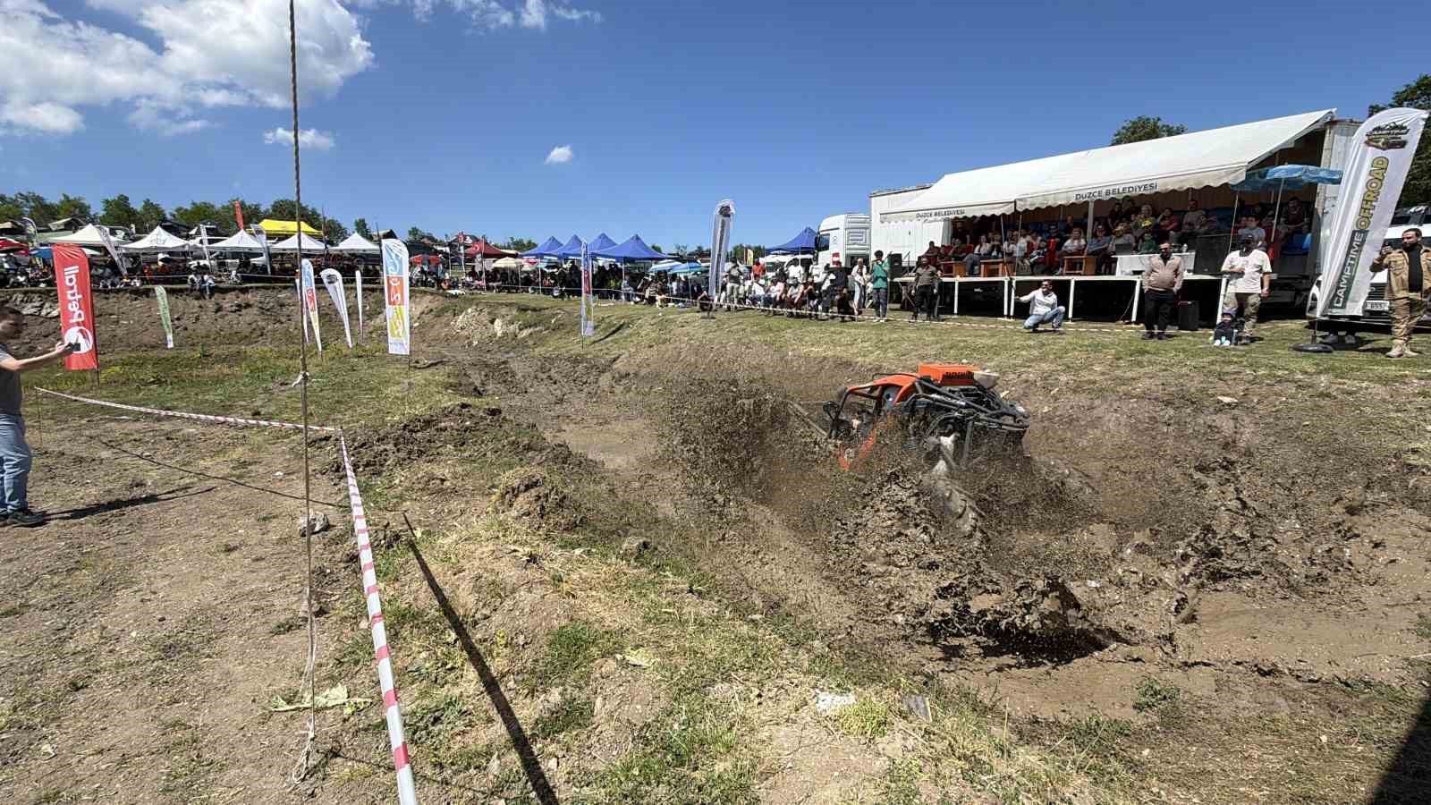 duzcede off road festivali nefes kesti 60 arac zorlu parkurda yaristi 8 B42sWp64