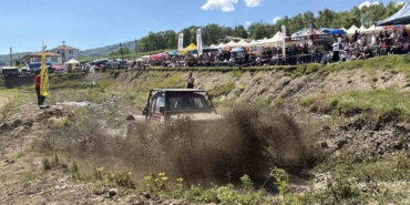 duzcede-off-road-festivali-nefes-kesti-60-arac-zorlu-parkurda-yaristi-IanE4Fsx.jpg