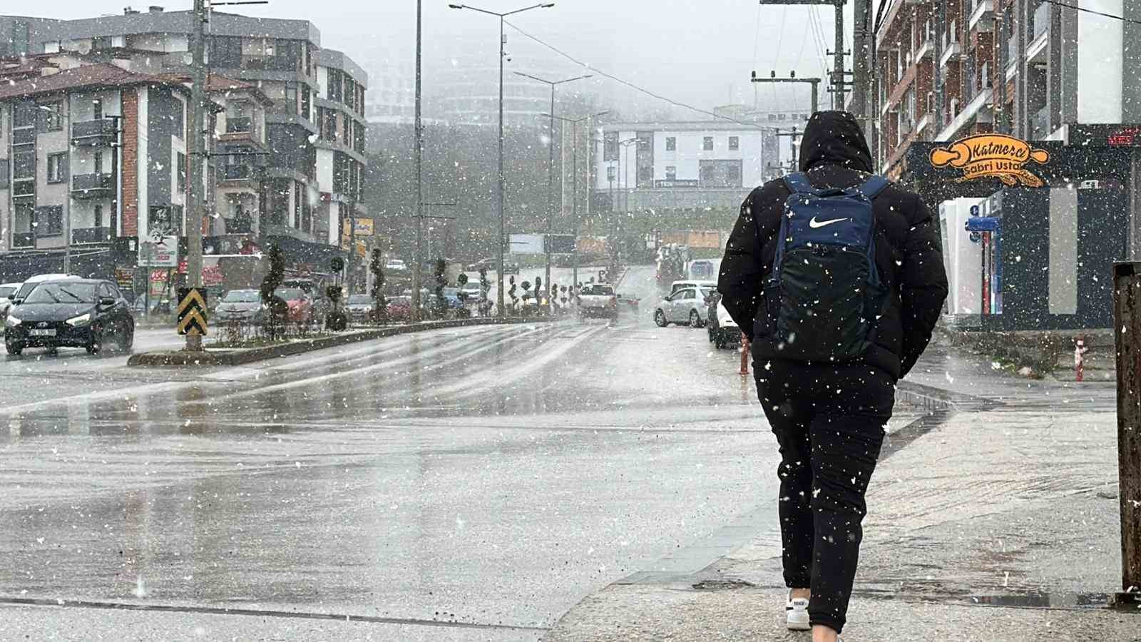 duzcede okullar 1 gun sureyle tatil edildi 1 TU1PXYQI
