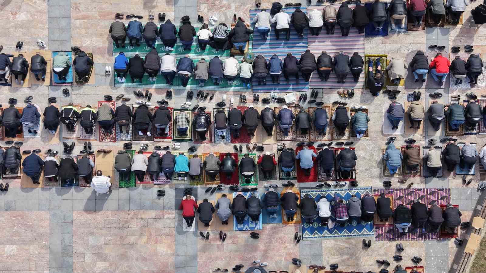 duzcede ramazan bereketi camilere sigmadi 1 G4vhmSS7