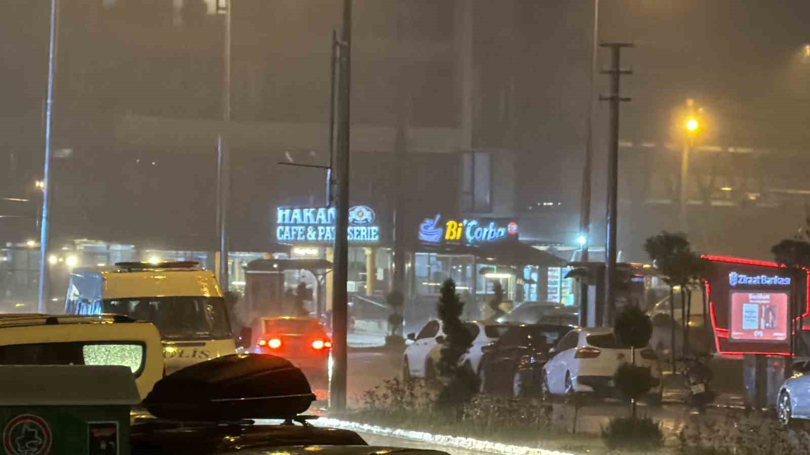 duzcede siddetli yagis sokaklari gole cevirdi 2 g3zul3PI
