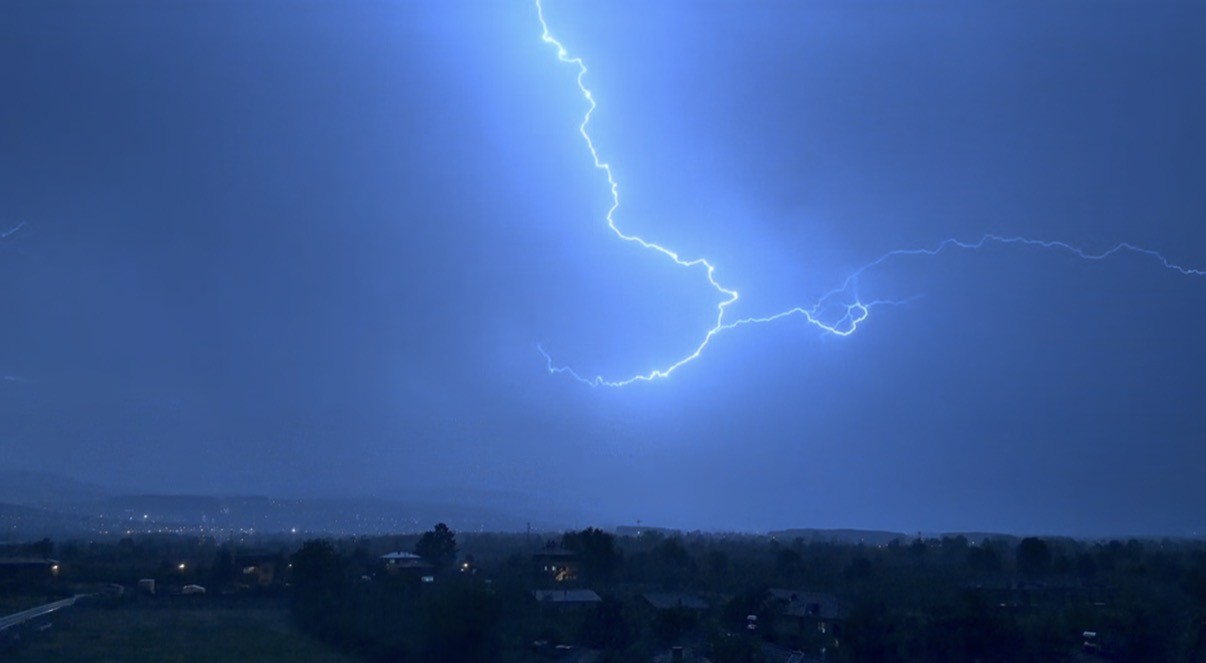 duzcede simsekler geceyi gunduze cevirdi 0 KFvIlZ6e