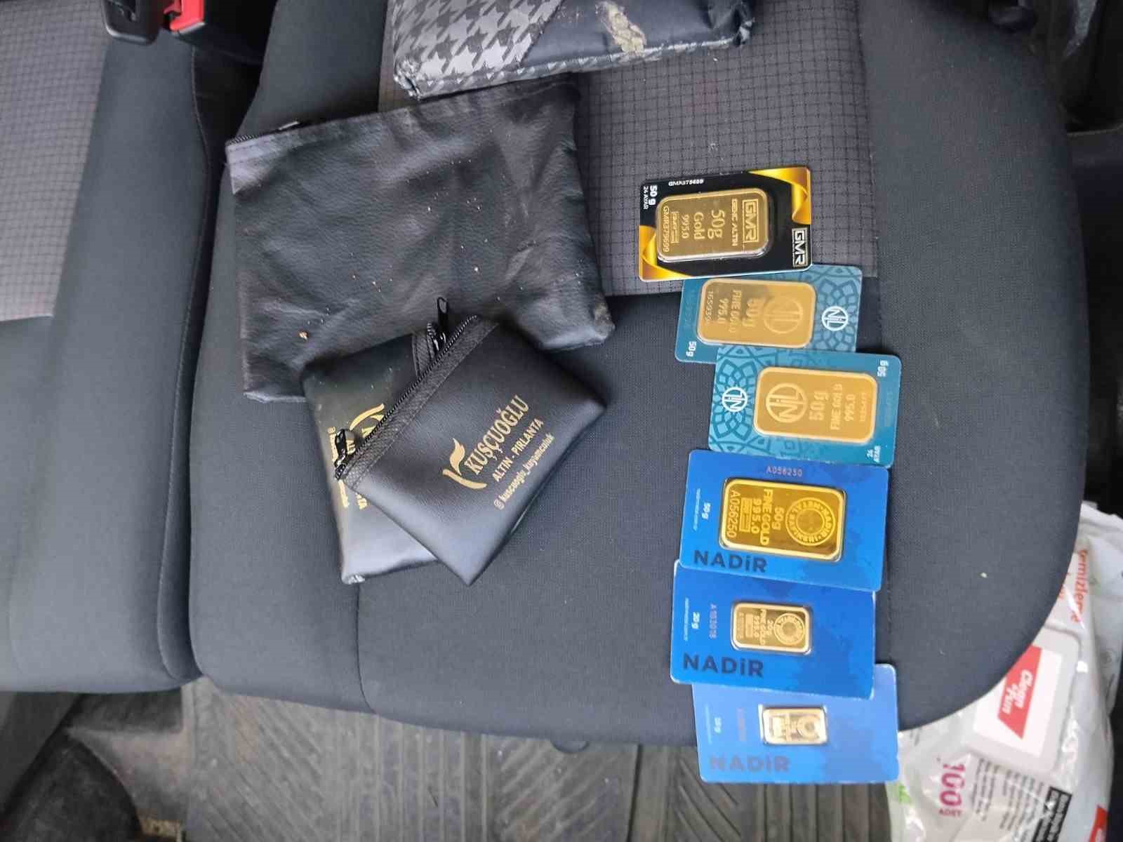 Düzce’de temizlik işçisi bulduğu altın dolu çantayı polise teslim etti 7 duzcede temizlik iscisi buldugu altin dolu cantayi polise teslim etti 3 YevK9dMs
