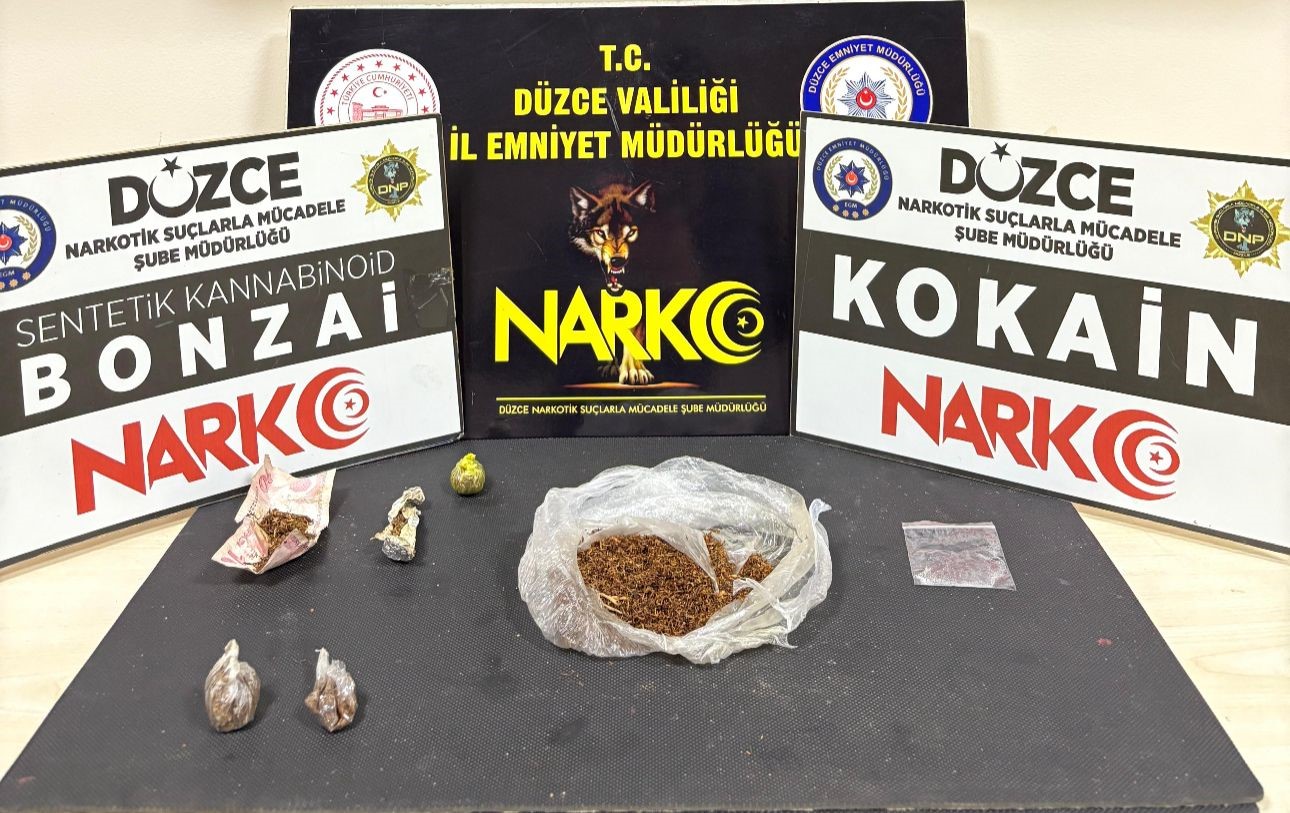 duzcede uyusturucu operasyonu 3 supheli adliyeye sevk edildi 0 Yg5DsZWh