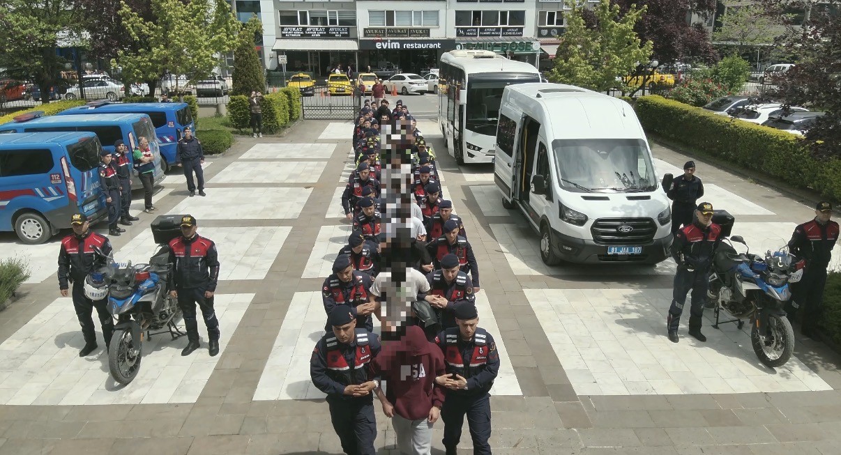 duzcede yasa disi bahis operasyonu 55 gozalti 6 uX4WOMO4
