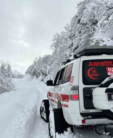 duzcede-yasli-hastaya-paletli-ambulans-ulasti-qUwGJpUp.jpg
