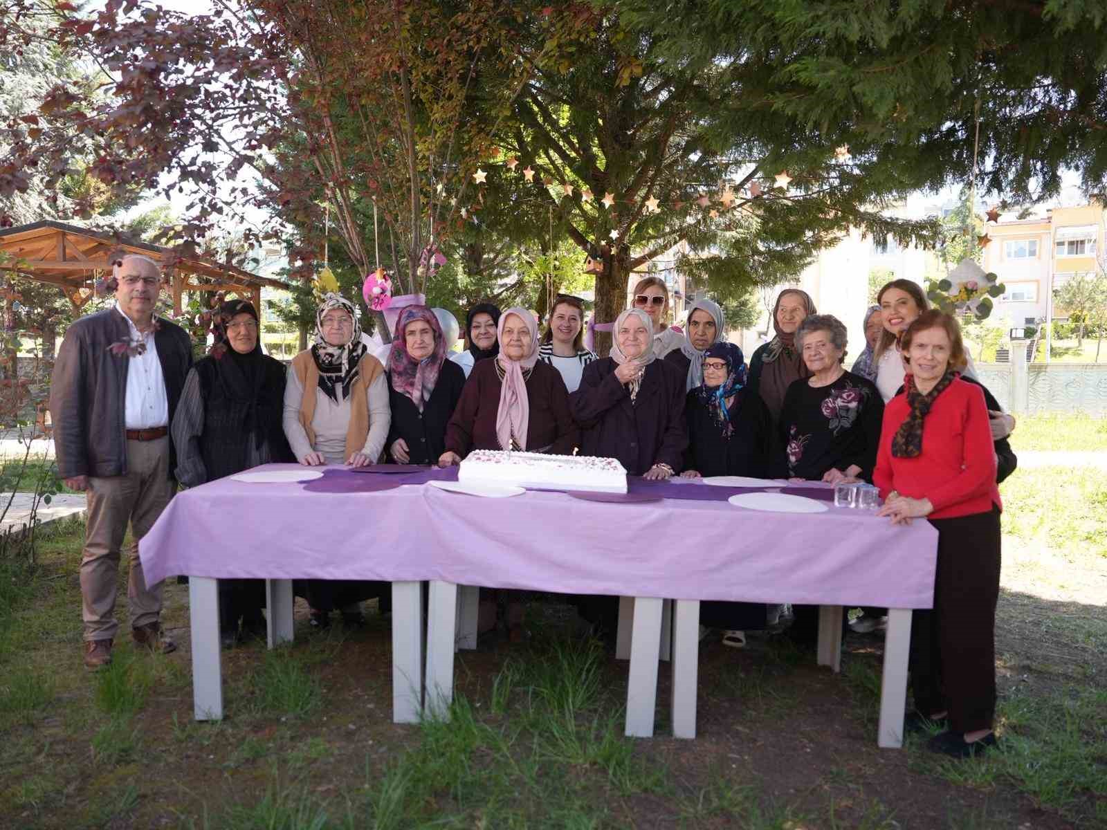 duzcede yurek isitan anneler gunu 2 DdjA7uia