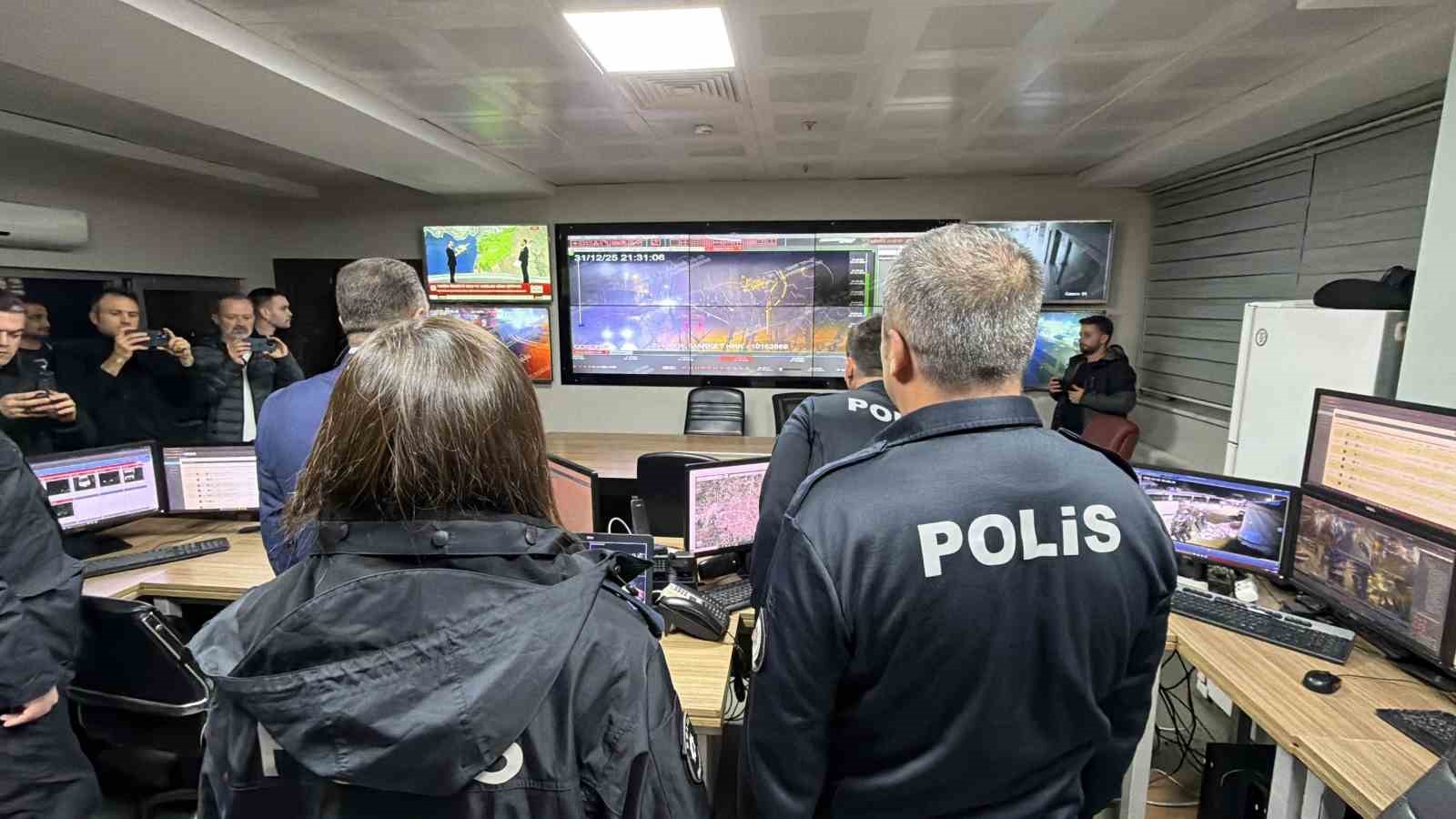 Düzce’de yüzlerce kamerayla detaylı denetim 5 duzcede yuzlerce kamerayla detayli denetim 1 hQcbYmsT