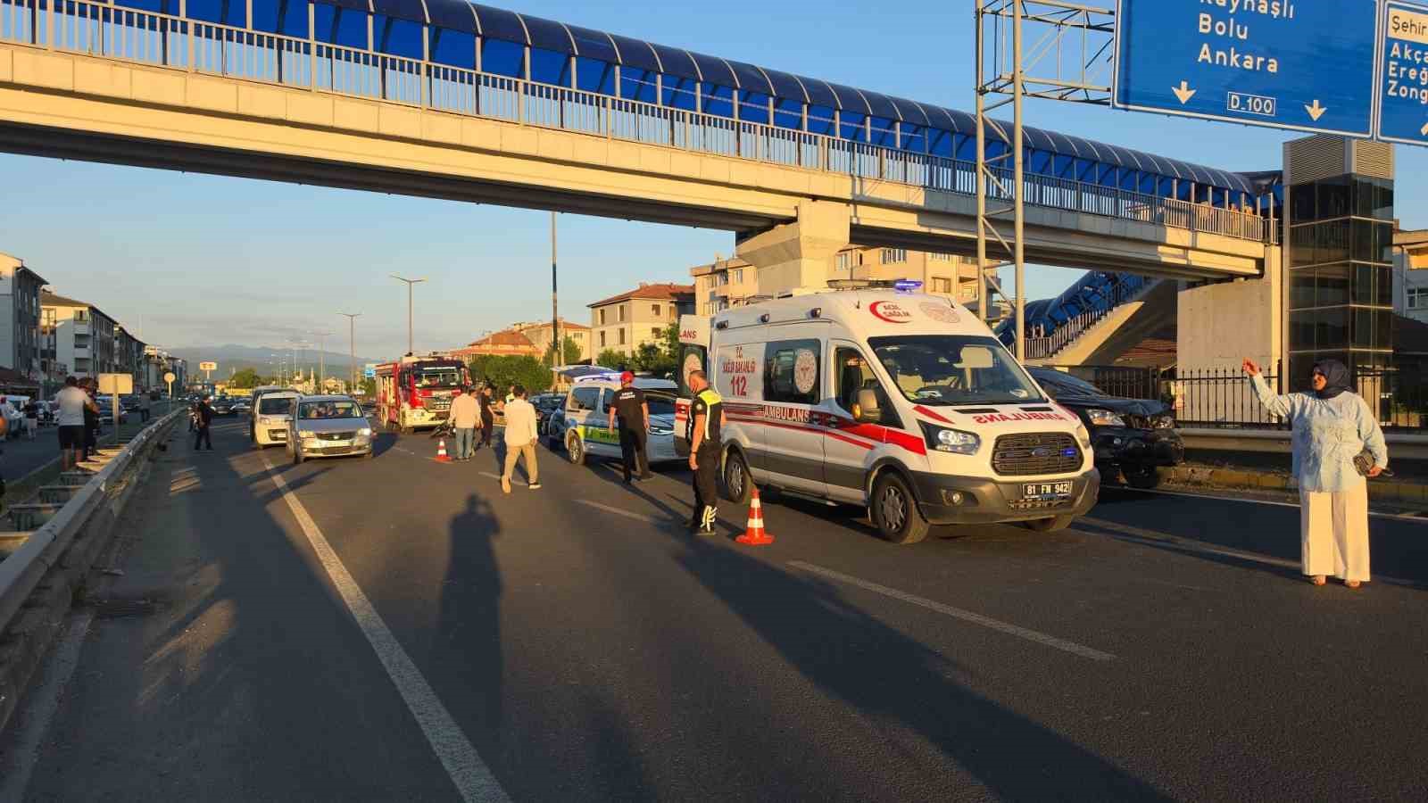 Düzce’de zincirleme kaza: 1 ölü, 1 yaralı 6 duzcede zincirleme kaza 1 olu 1 yarali 2 a13Etvjb